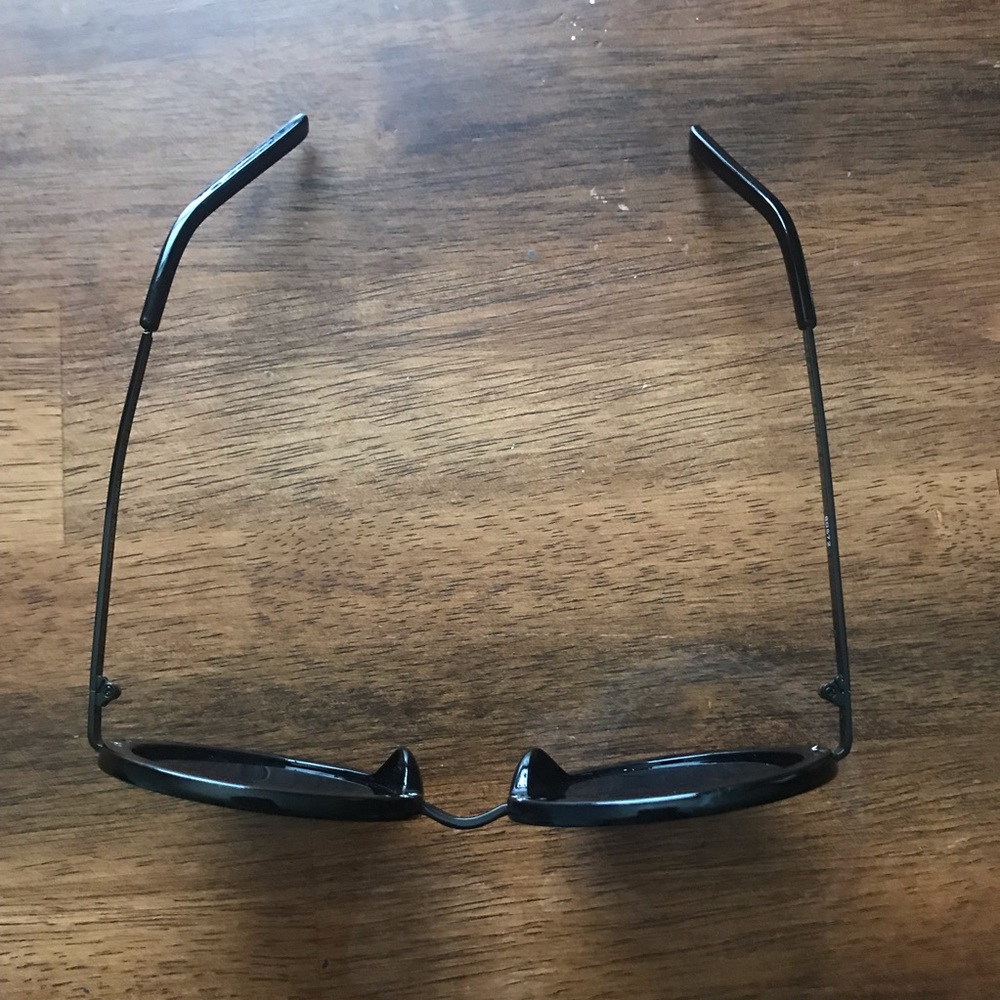 Round Black Sunglasses - Picture 3 of 4